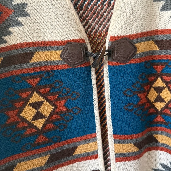 Colorful Geometric Patterned Vest - Picture 3 of 6